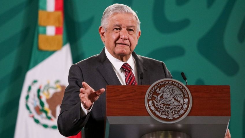 Vamos a rescatar a Pemex, el petróleo es del pueblo: López Obrador