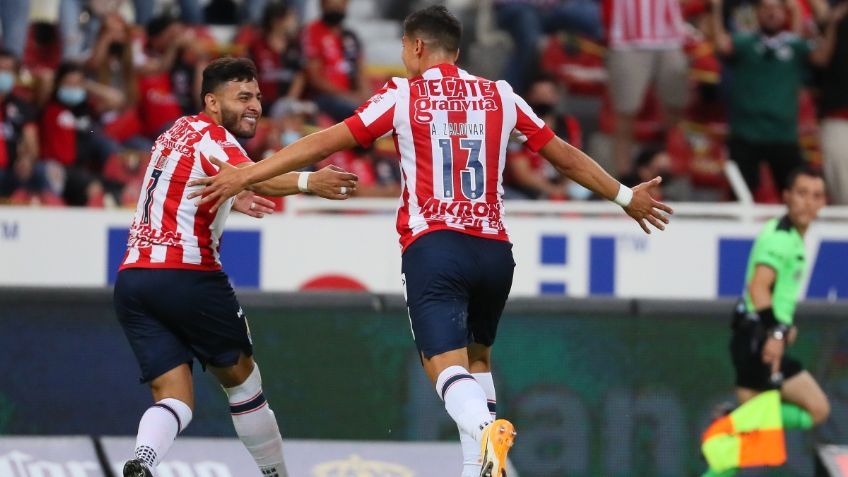 Chivas se lleva el Clásico Tapatío al derrotar 1 por 0 al Atlas; se afianza en zona de Repechaje