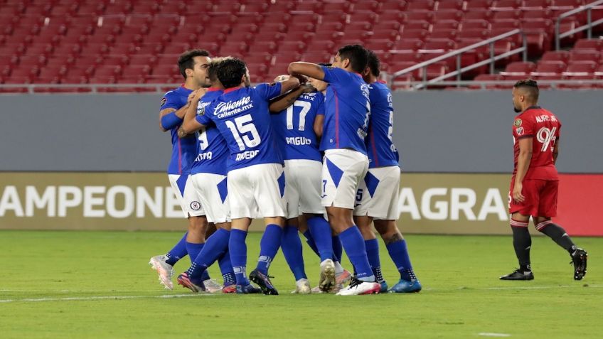 Cruz Azul derrota de visitante al Toronto FC y pone un pie en las semifinales de la Concachampions