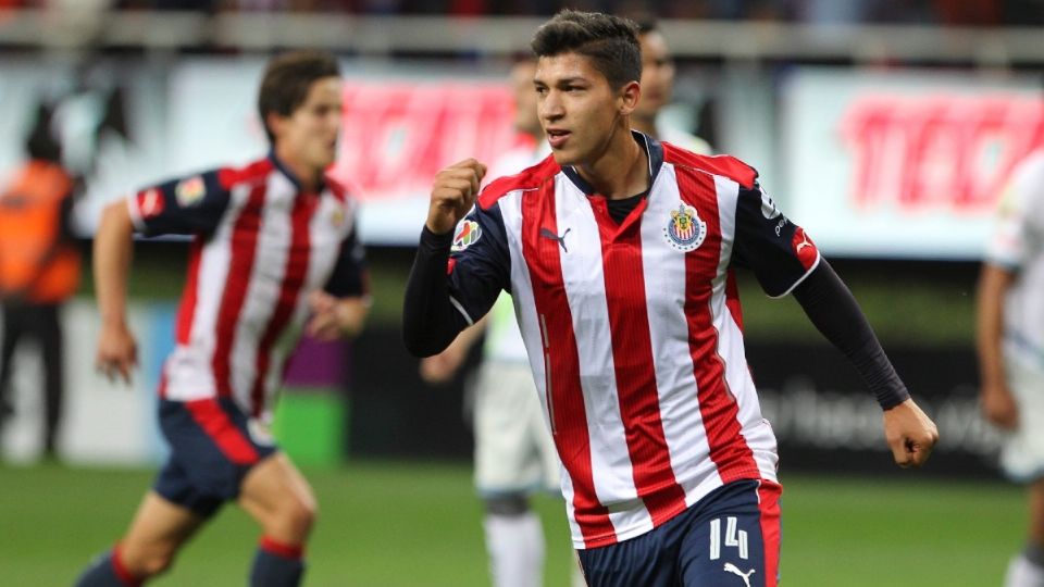 Ángel Zaldívar anotó el gol del triunfo en el clásico tapatío frente al Atlas. Foto: @Chivas