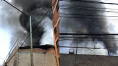 Incendio en Plaza Comercial Azcapotzalco moviliza a cuerpos de emergencia de la CDMX