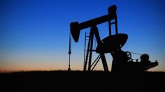 Aumenta precio del petróleo hasta un 1.2%