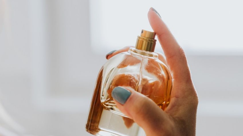 5 perfumes para mujer más vendidos y populares de la historia