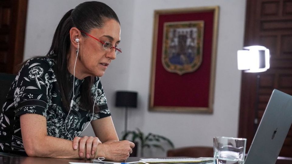 Claudia Sheinbaum participó en el foro 'Pandemia, una mirada desde el derecho humano a la ciencia'. Foto: Especial