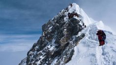 ¡ALERTA en el EVEREST! Contagios de coronavirus llegan a la cima del mundo por la venta de pruebas PCR falsas