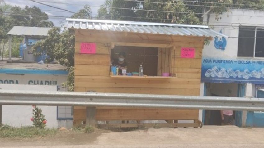 Ahorra su beca “Benito Juárez” para iniciar su negocio de raspados en SLP