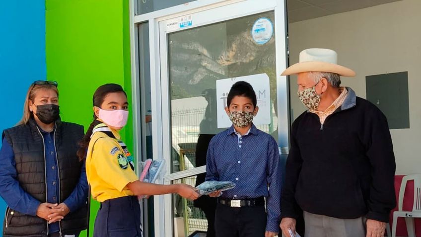 Niña scout dona celulares, laptops, computadoras y tablets a niños que más los necesitan