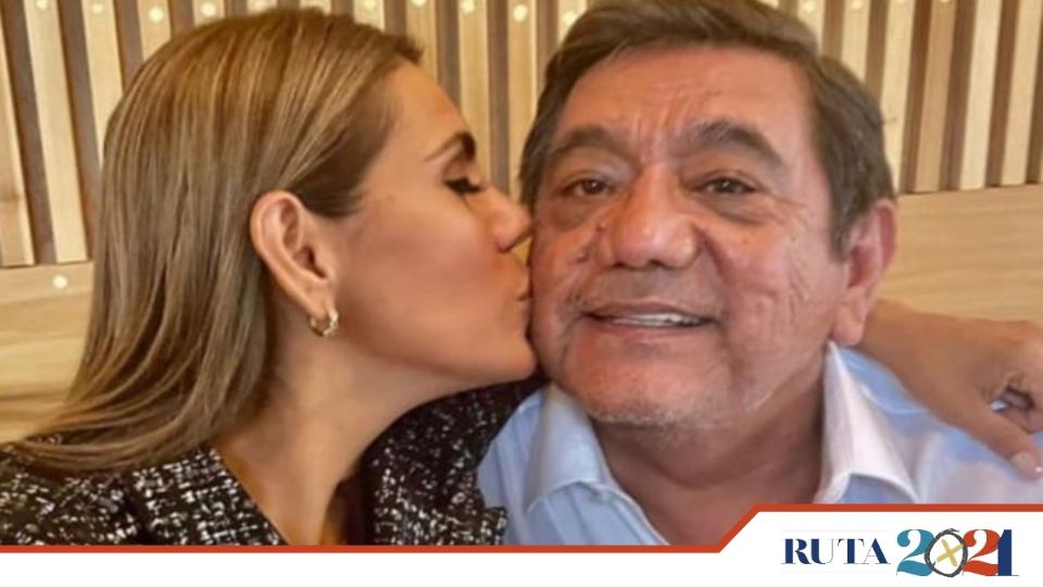 PUBLICACIÓN. El excandidato subió en su página de Facebook esta foto con su hija. Foto: Especial
