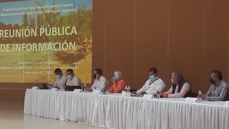 En el foro, se presentó la información relacionada con la captación, potabilización, conducción y almacenamiento Foto: Sandra Gómez