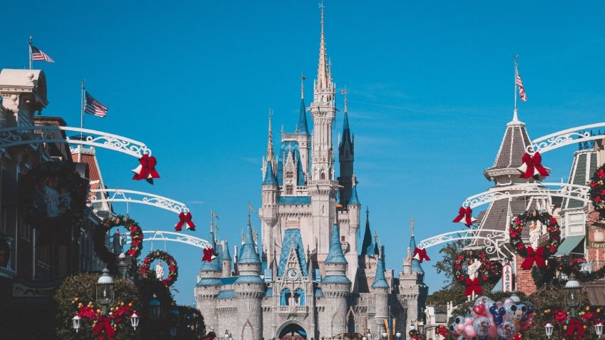 Pagó QUINCE MIL dólares por una entrada a Disney y el mágico lugar que visitó fue la CÁRCEL