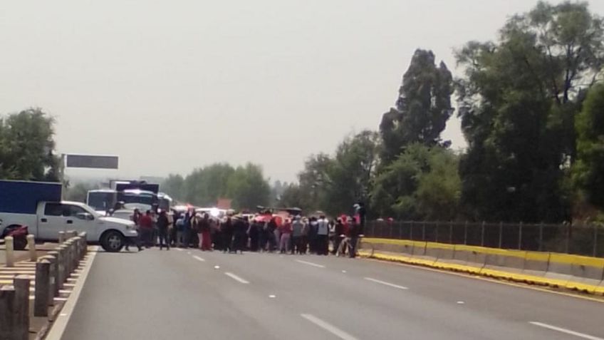 Manifestantes cerraron la autopista México-Puebla por varias horas