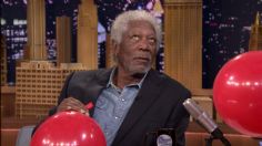 Escucha a Morgan Freeman hablando después de succionar helio con Jimmy Fallon | VIDEO