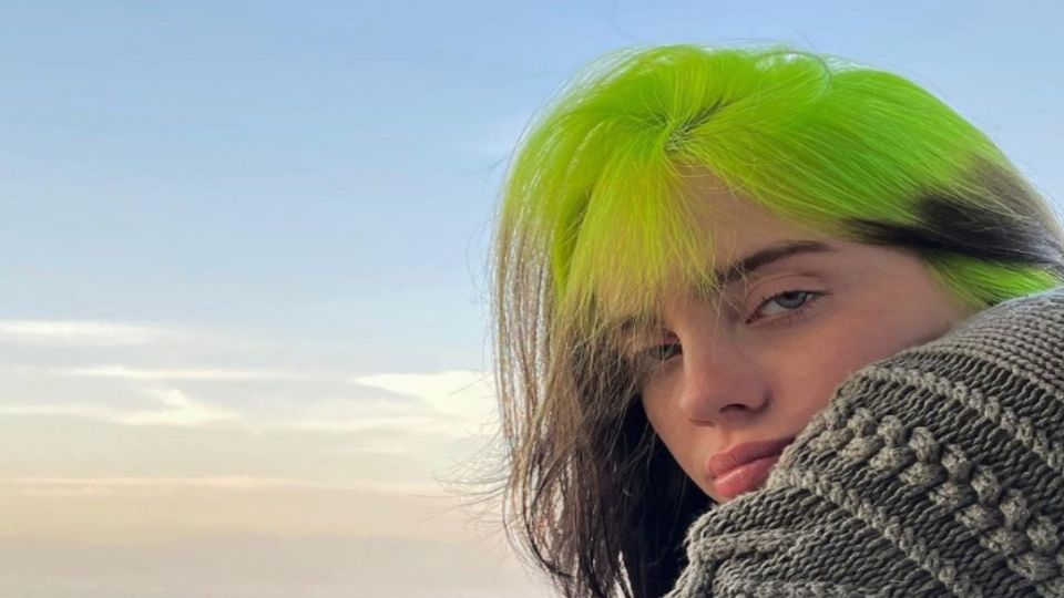 Billie Eilish reveló la razón por la que utilizó una peluca y escondió su nuevo look