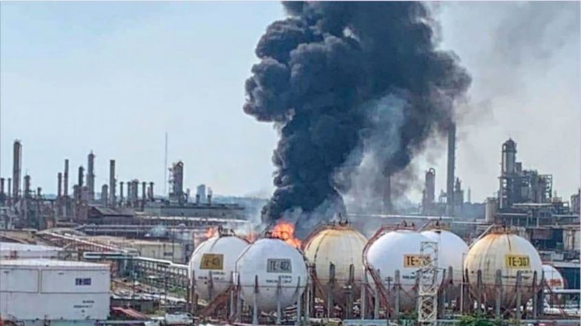 Controlan incendio en refinería Lázaro Cárdenas; Pemex descarta muertos o heridos