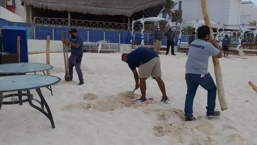 Retiran obstáculos del acceso a Playa Gaviotas en Cancún