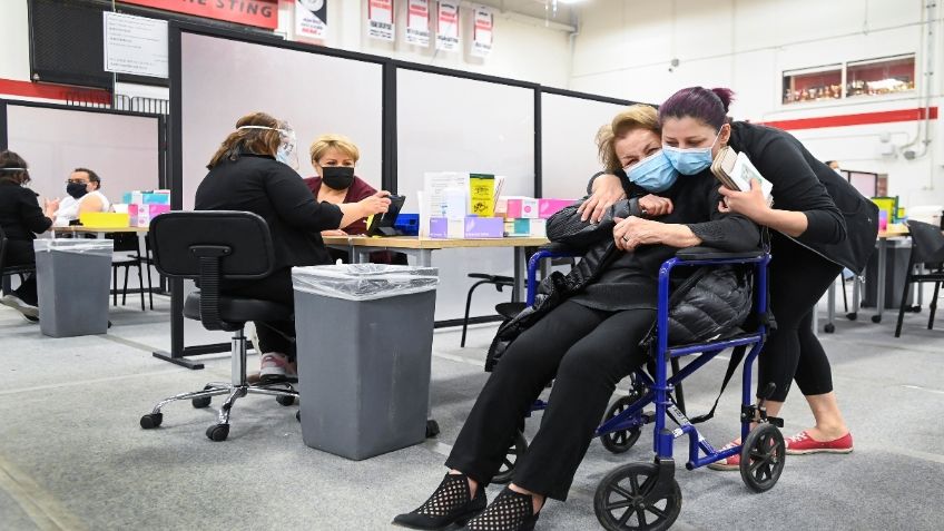 Rebrote de casos Covid-19 cierra colegios en Toronto