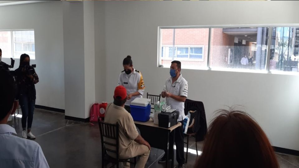 Ayer inició la vacunación de primera dosis para personas de 40 a 49 años en Azcapotzalco, Iztacalco y Cuauhtémoc.