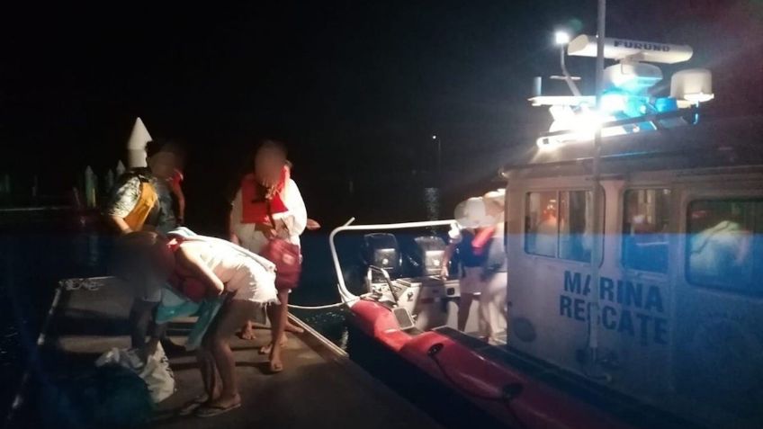 Secretaría de Marina rescata a 11 personas que estaban a la deriva en costas de Veracruz