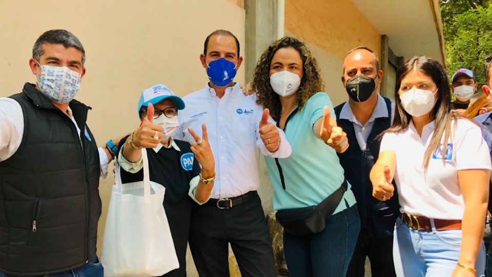 En este acto estuvo acompañado por él presidenta nacional del PAN, Marko Cortés Foto: Especial