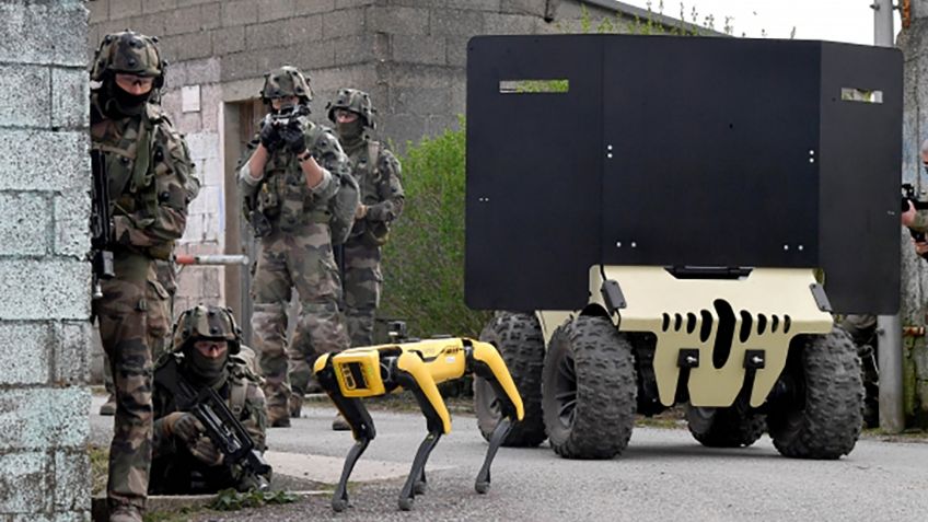 Spot, perro robótico de Boston Dynamics, incursiona en tareas militares