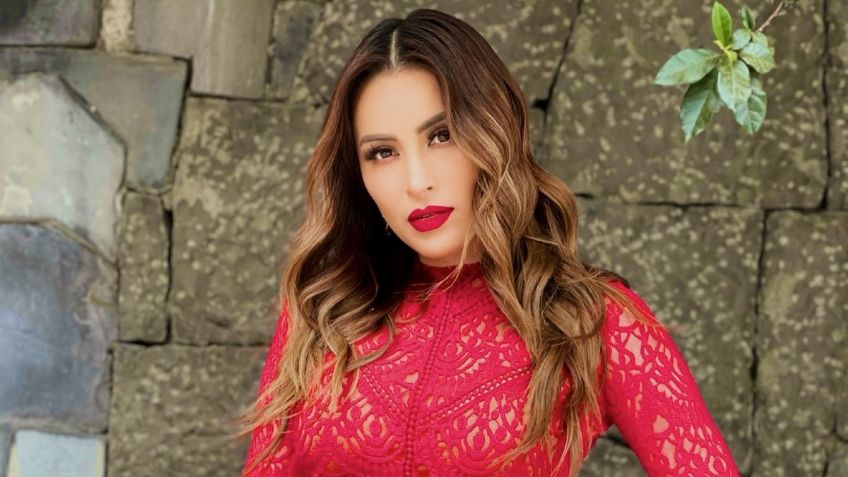 Cynthia Rodríguez presume cinturita en atrevido vestido amarillo y deja sin aliento a sus fans