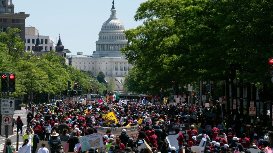 RECONOCIMIENTO. Los indocumentados destacaron que, sin ellos, la economía de Estados Unidos 'no funciona'. Foto: AFP