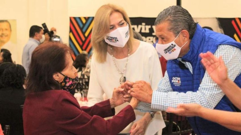 Octavio Pedroza felicita a las mamás potosinas en su día