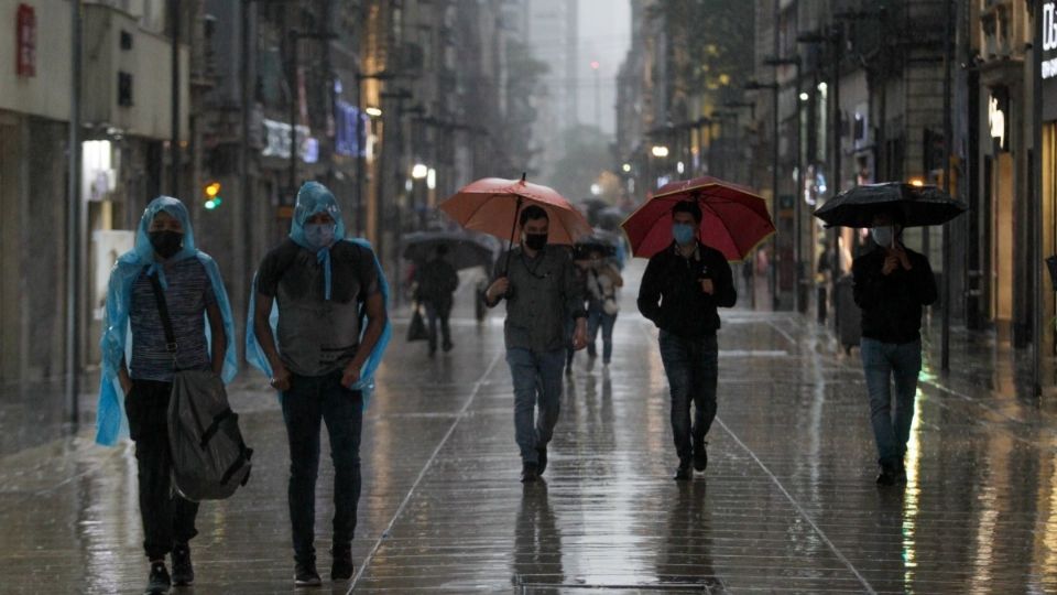 La CDMX registrará cielo nublado durante el día y lluvias fuertes durante esta tarde. FOTO: Cuartoscuro