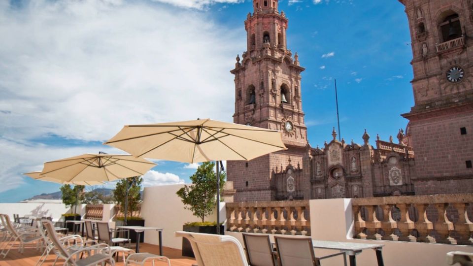 La Azotea, restaurante La Aldaba y el Campanario Café de Morelia ofrecen historia, sabor, confort y una vista panorámica única.