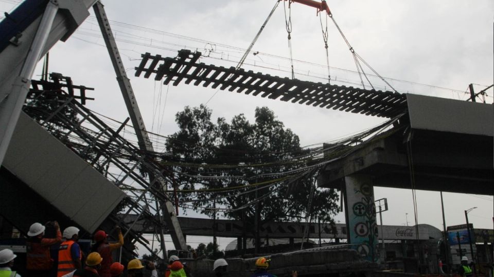 La tarea de remoción llevará varios días, sin una fecha definida para su término Foto: Cuartoscuro