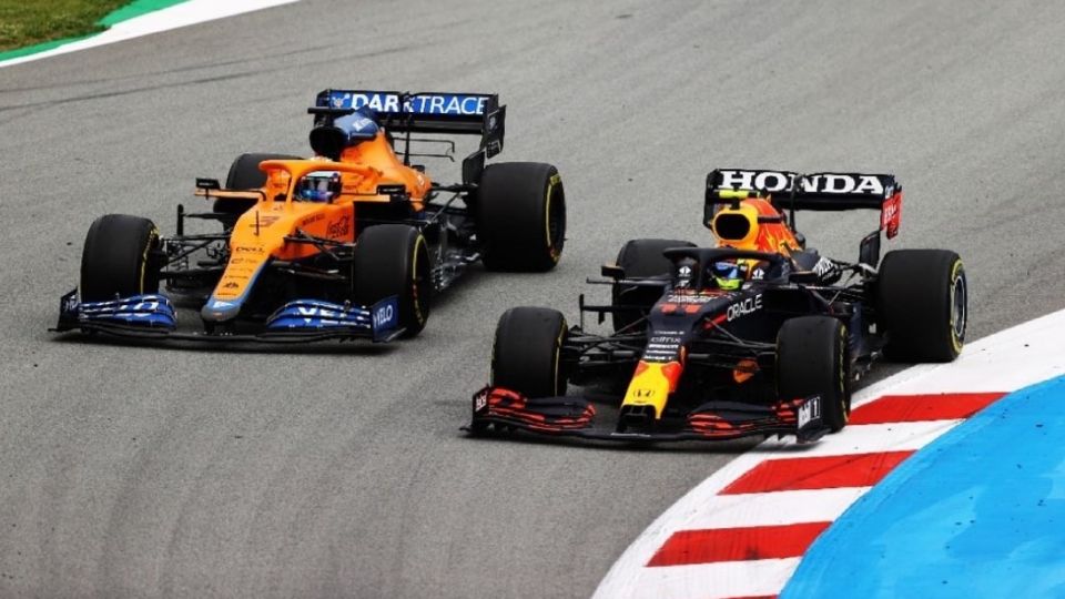 El piloto mexicano Checo Pérez durante el Gran Premio de España. Foto: Twitter @SChecoPerez
