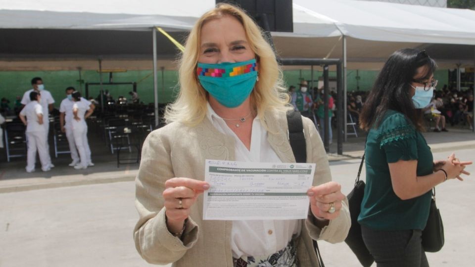 Beatriz Gutiérrez Müller recibe vacuna contra el Covid-19. Foto: Cuartoscuro