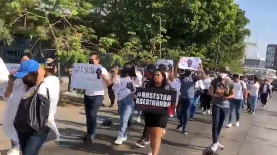 Los tres jóvenes fueron extraídos de su vivienda en el municipio de Guadalajara.