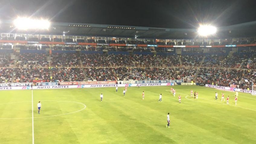 Apagón deja sin luz al vestidor del América en Estadio Hidalgo; Solari no pudo dar conferencia de prensa