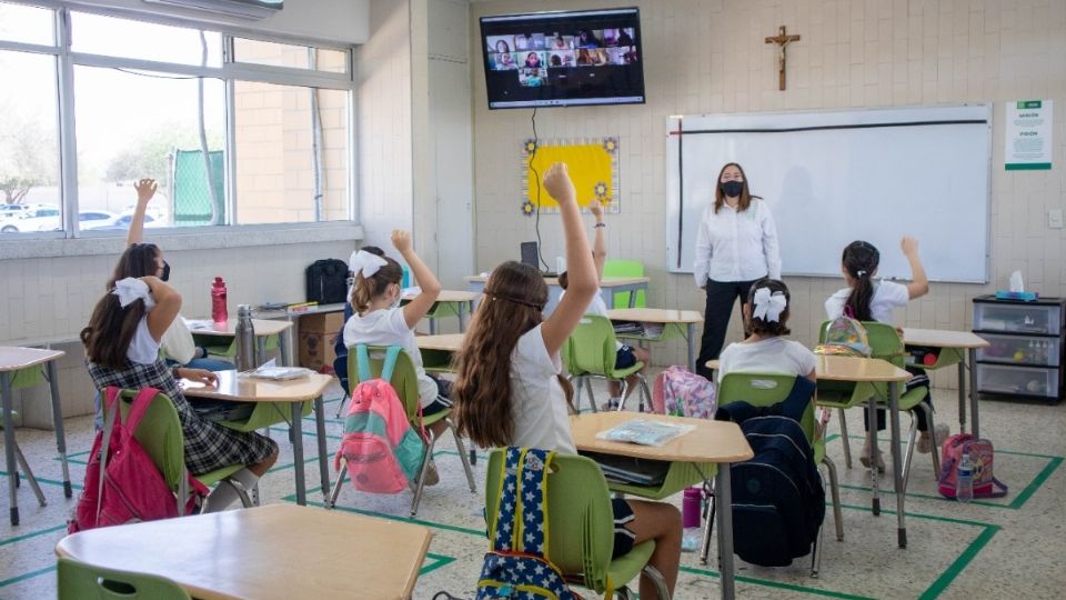 Se espera que la vacuna CanSino haga inmunidad en el personal docente para comenzar con el plan piloto.

Foto: Especial