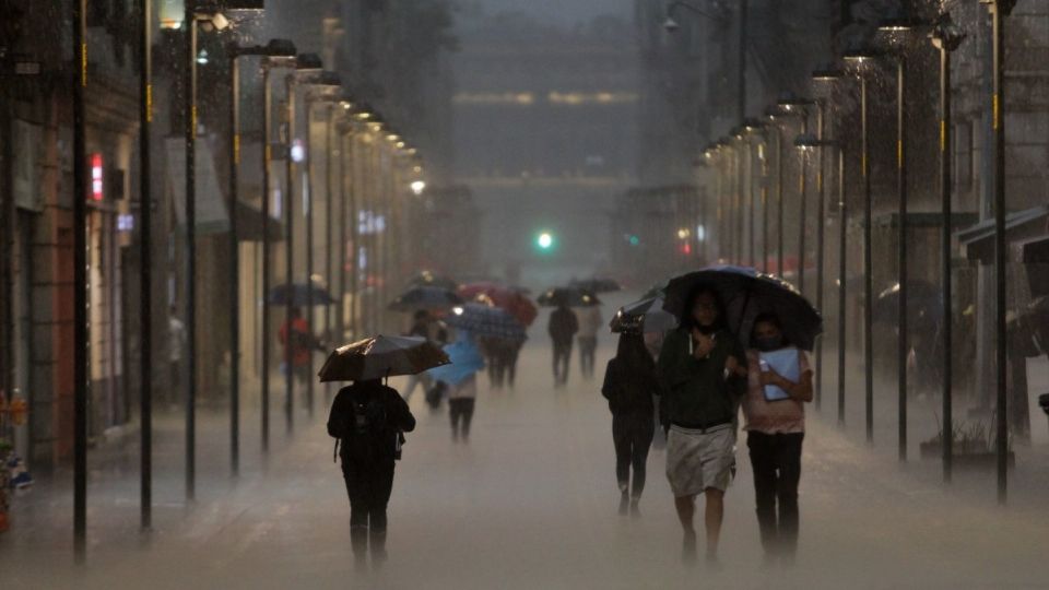 El Sistema de Aguas de la Ciudad de México (SACMEX) trabajó con 12 equipos hidroneumáticos Foto: Especial