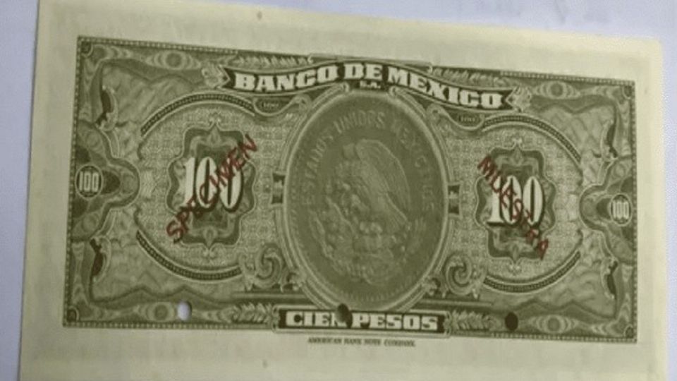 Creado en 1945, este inusual billete de 100 pesos alcanza un costo de más de 5 mil pesos en internet. Foto: Especial