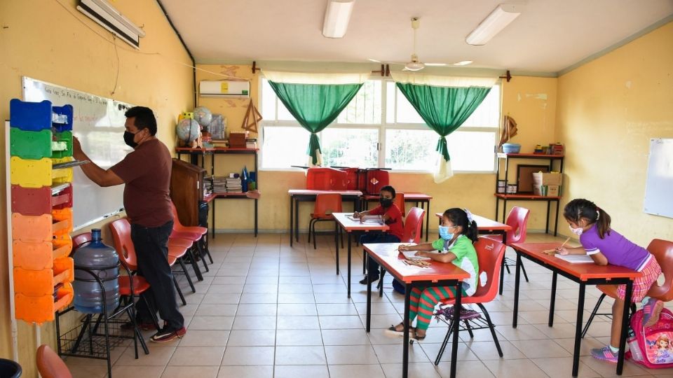 El Calendario oficial de la SEP fijó para el próximo viernes la junta del Consejo Técnico Escolar. FOTO: Cuartoscuro