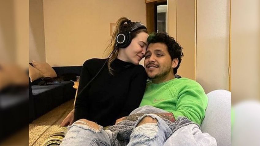 Christian Nodal comparte foto de su reencuentro con Belinda desde la cama y ¿sin ropa?