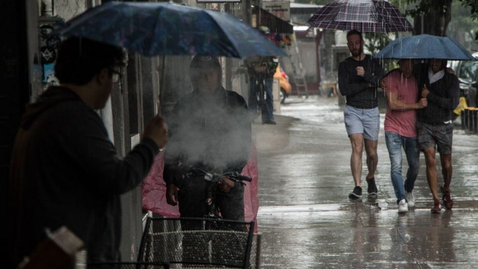 Prevén lluvias ligeras para este viernes en CDMX.