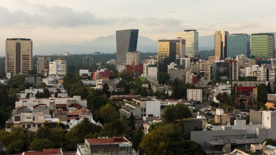 Según las pesquisas del gobierno local, Luis Guillermo Ysusi Farfán, entonces director General de Desarrollo Urbano, fue quien les otorgó diversas autorización irregulares. FOTO: ESPECIAL