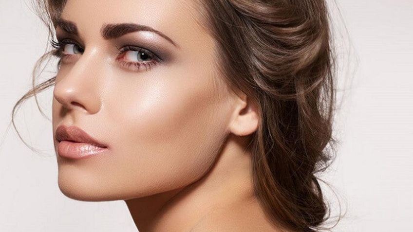 Belleza: Aciertos y errores al aplicar iluminador en tu maquillaje