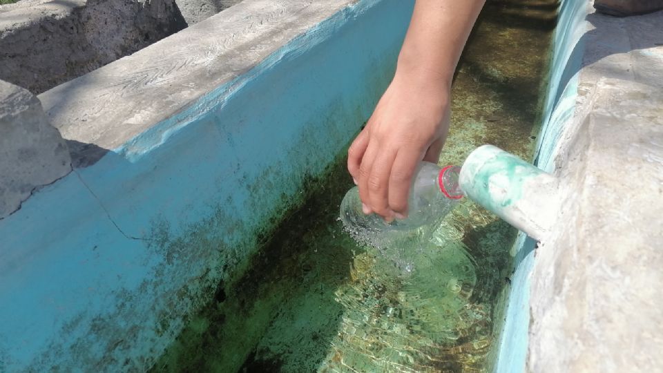 En el lugar hay lavaderos comunitarios, de donde igual beben animales del lugar. Foto: Álex Chávez