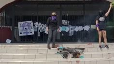 Colectivos feministas se manifiestan con un performance