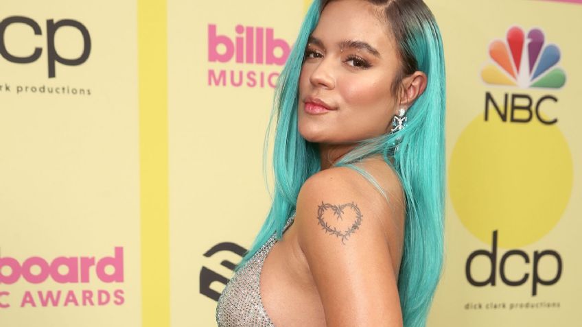 ¡No dejó nada a la imaginación! Karol G luce vestido transparente en los Billboard Music Awards 2021