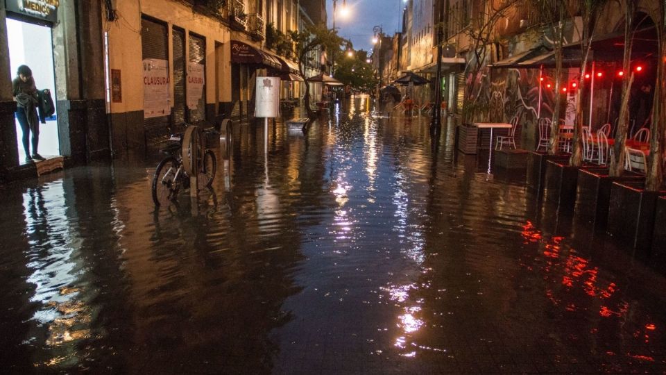 Cada año la CDMX sufre los embates del clima y las inundaciones se han convertido en un dolor de cabeza para sus habitantes. FOTO: Cuartoscuro