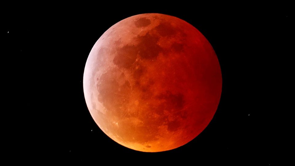 La Luna Roja se presentará este miércoles. Foto: Reuters