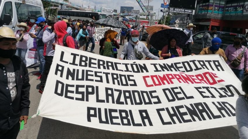 Exigen libertad de 19 normalistas vinculados a proceso en Chiapas