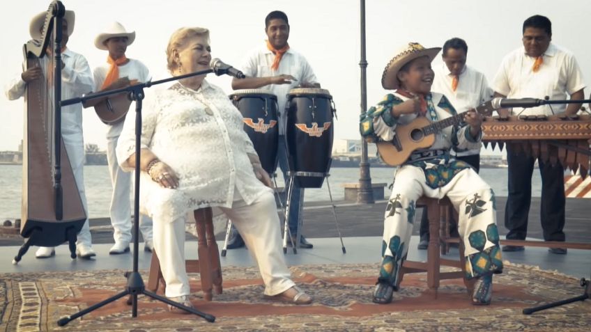 Paquita la del Barrio y Yuawi cantan a dueto la nueva versión de Movimiento Naranja