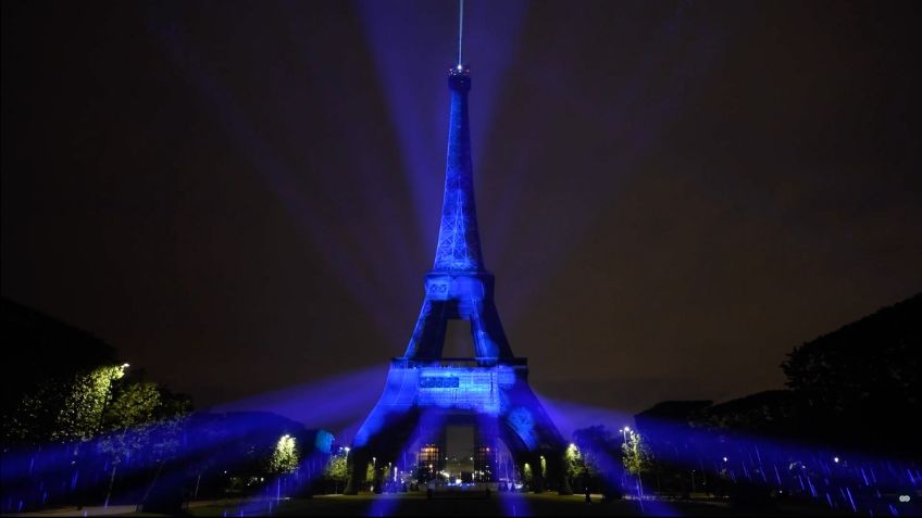 ¡Qué elegancia la de Francia! Torre Eiffel se ilumina a base de hidrógeno renovable | VIDEO